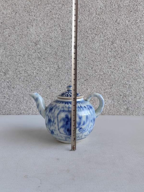 古玩陶瓷青花花卉紋茶壺拍賣，當(dāng)前價(jià)格1200元