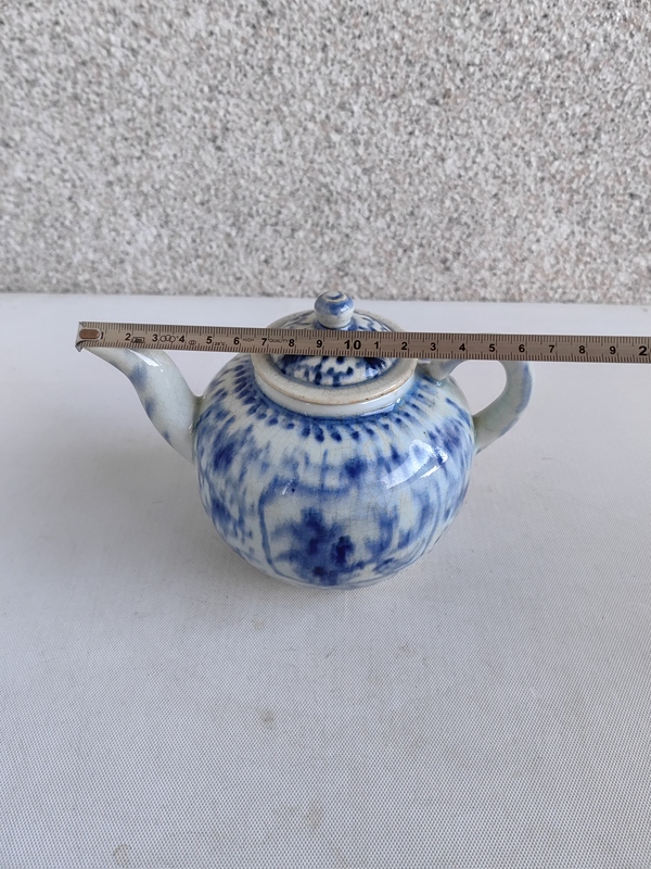 古玩陶瓷青花花卉紋茶壺拍賣，當(dāng)前價(jià)格1200元