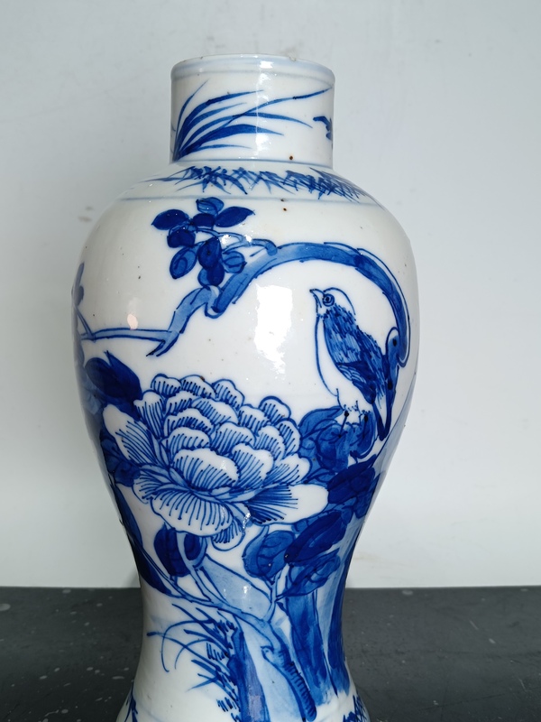 古玩陶瓷晚清青花花鳥紋雞腿瓶拍賣,當前價格4500元