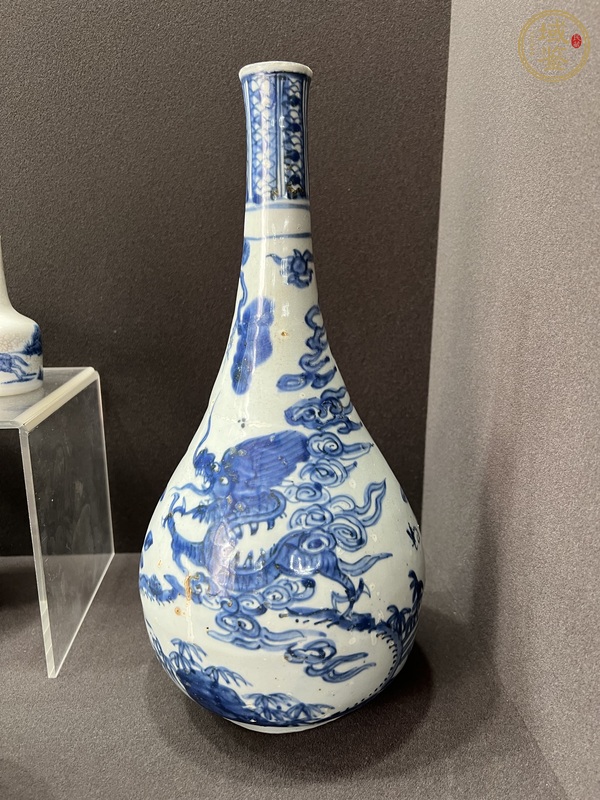 古玩陶瓷青花龍虎紋膽式瓶真品鑒賞圖