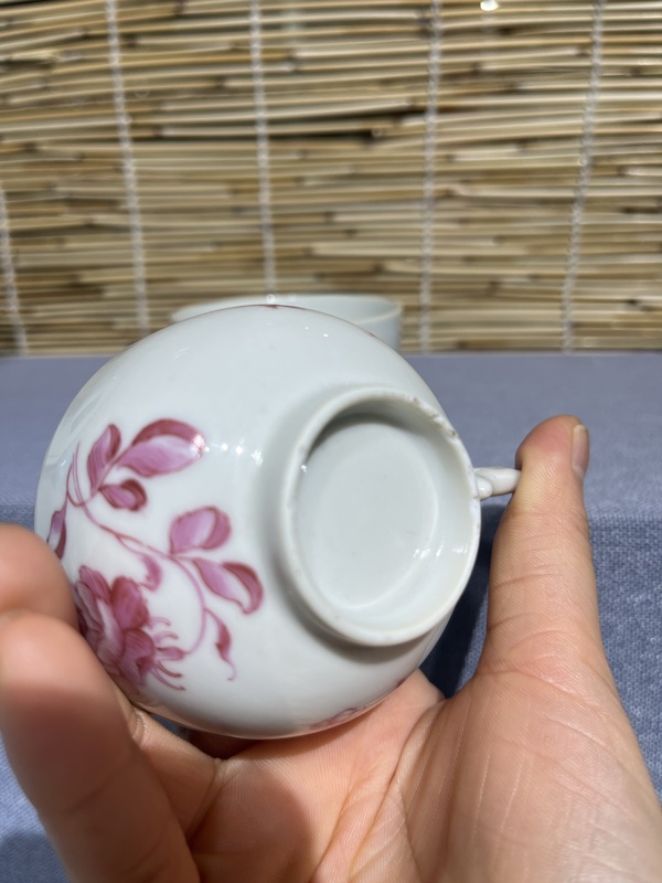 古玩陶瓷胭脂紅彩花卉紋茶杯拍賣(mài)，當(dāng)前價(jià)格2800元