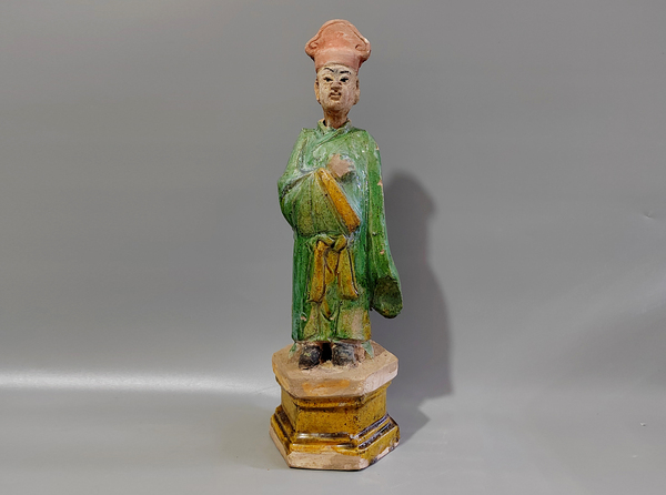 古玩陶瓷三彩人物站立俑拍賣，當(dāng)前價(jià)格6500元