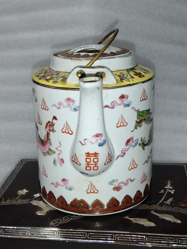 古玩陶瓷粉彩龍鳳紋提梁壺拍賣,當前價格680元