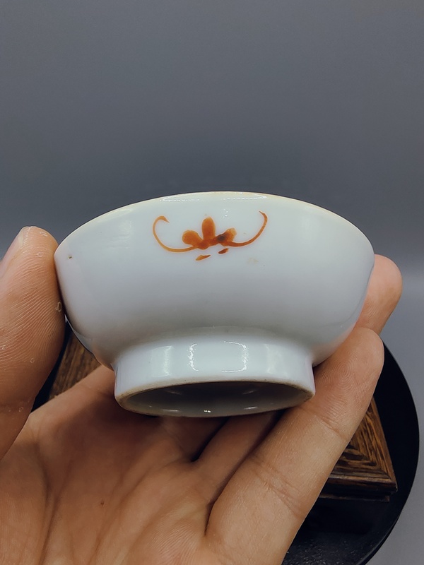 古玩陶瓷全品清同治?粉彩蝶戀花紋筆添拍賣(mài)，當(dāng)前價(jià)格0元