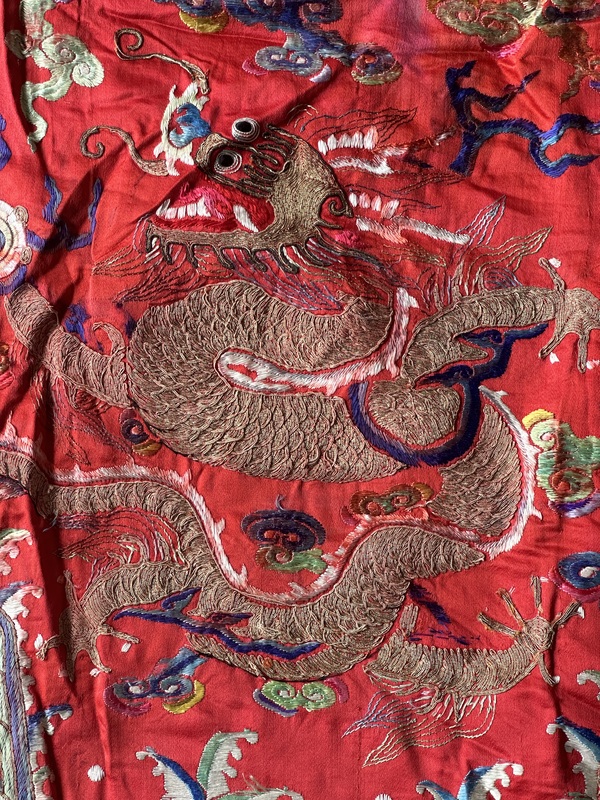 古玩雜項盤金龍紋龍袍吉服拍賣,當前價格86800元