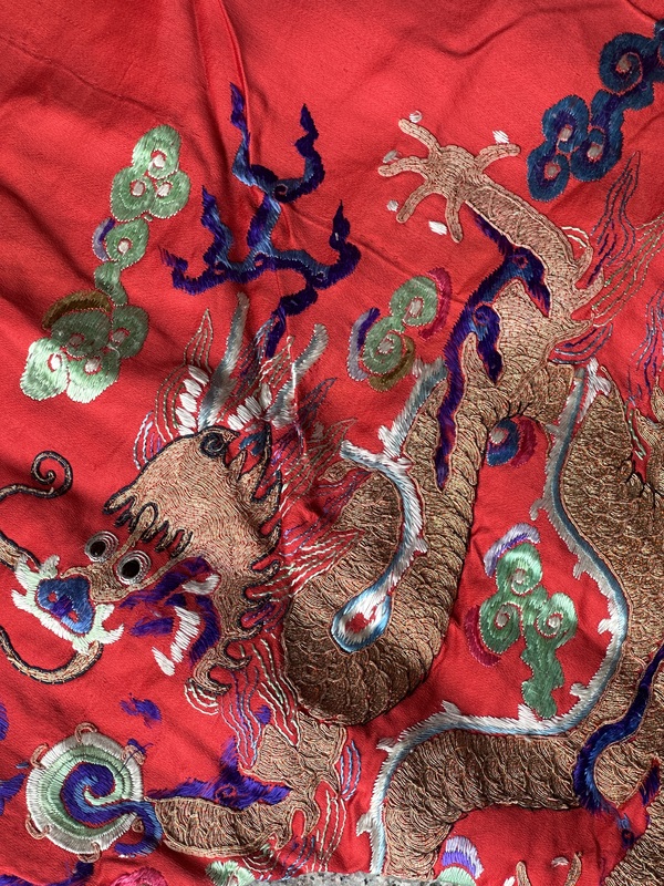 古玩雜項盤金龍紋龍袍吉服拍賣,當前價格86800元