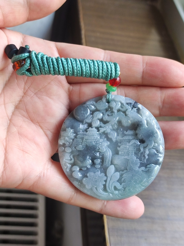 古玩玉器翡翠雕刻山水牌拍賣(mài),當(dāng)前價(jià)格390元