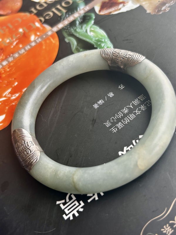 古玩玉器清代天然翡翠手鐲大粗條拍賣，當(dāng)前價(jià)格5600元