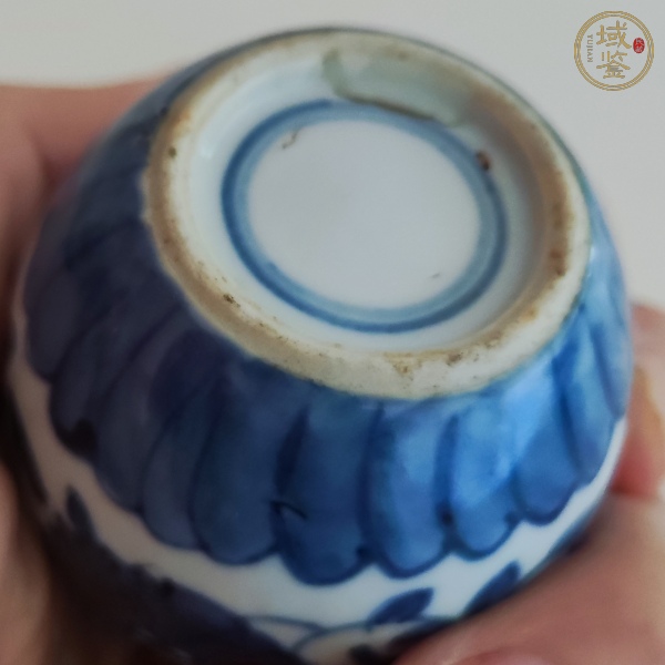 古玩陶瓷花卉纹青花罐真品鉴赏图