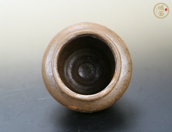 古玩陶瓷洪塘窯褐釉茶入真品鑒賞圖