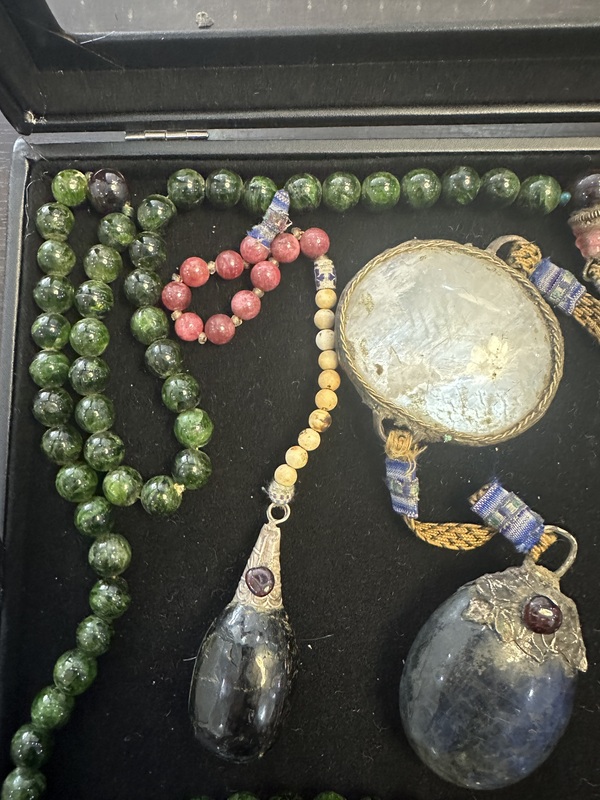 古玩雜項(xiàng)清中期三品官員佩戴的朝珠拍賣，當(dāng)前價(jià)格168888元