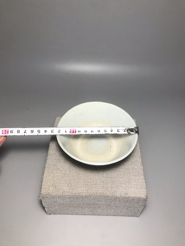 古玩陶瓷青花夔龍紋碗拍賣,當前價格0元