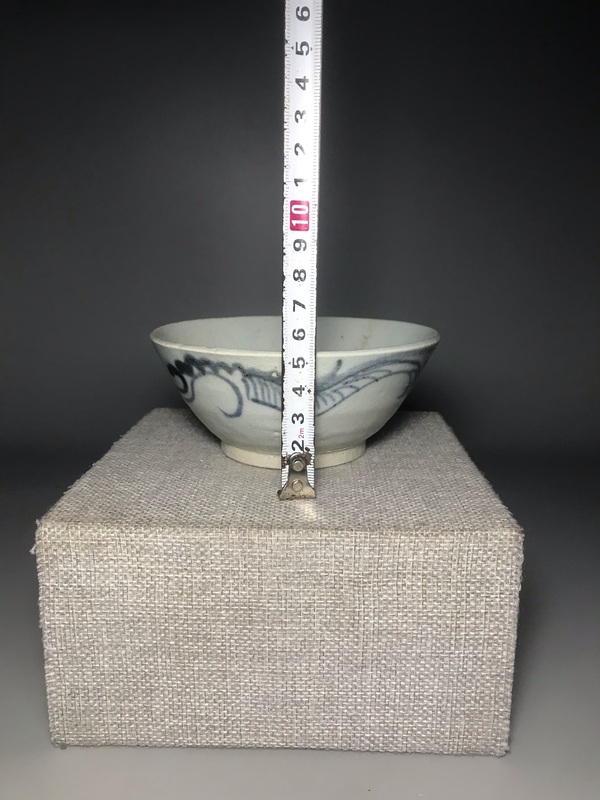 古玩陶瓷青花夔龍紋碗拍賣,當前價格0元