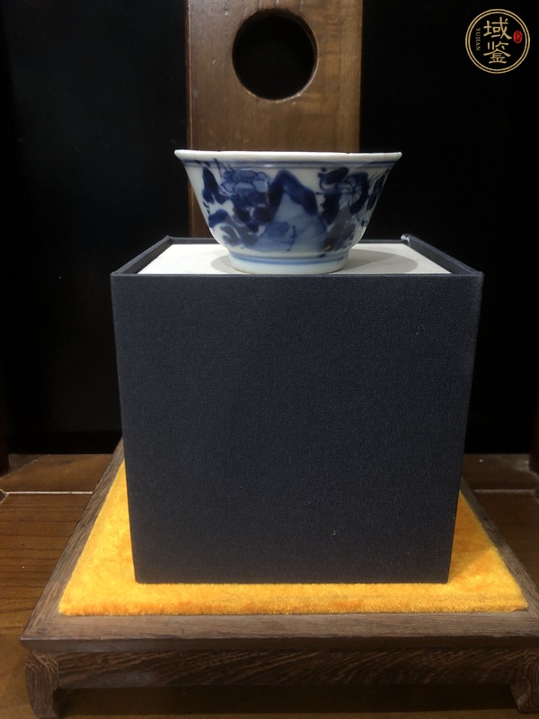 古玩陶瓷青花洞石花卉紋主人杯  真品鑒賞圖