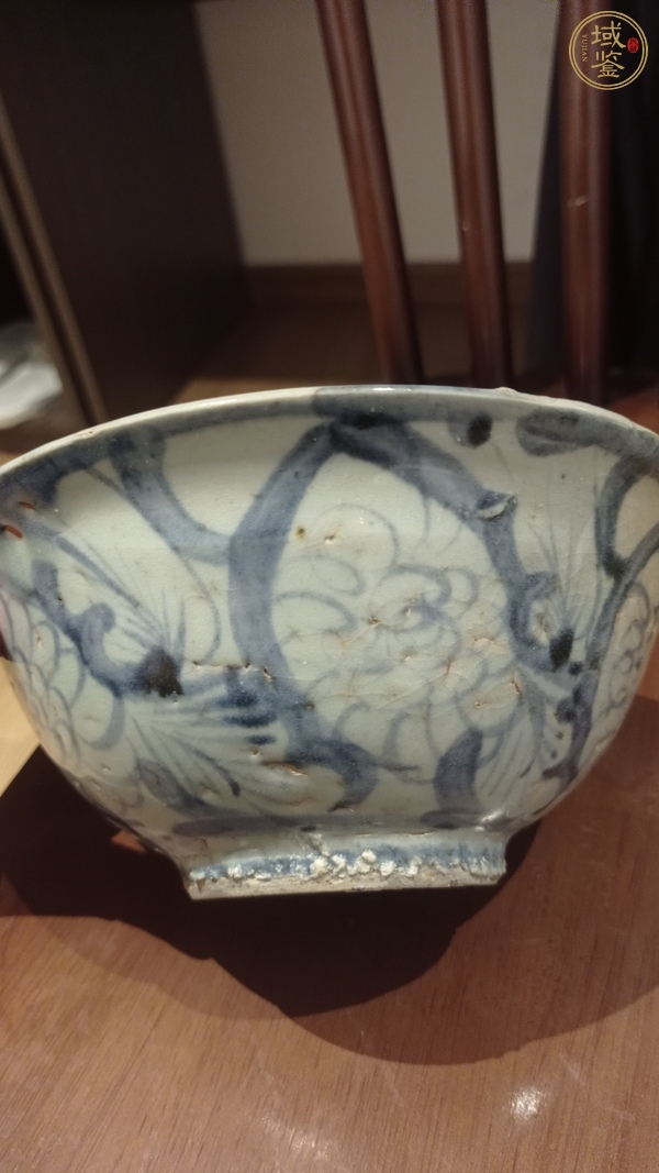 古玩陶瓷青花花卉紋茶碗真品鑒賞圖