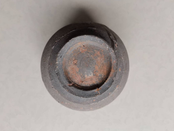 古玩陶瓷宣州窯褐釉茶葉罐拍賣,當前價格0元