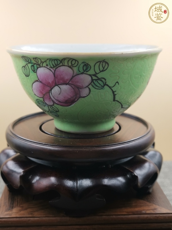 古玩陶瓷軋道粉彩花卉紋茶圓真品鑒賞圖