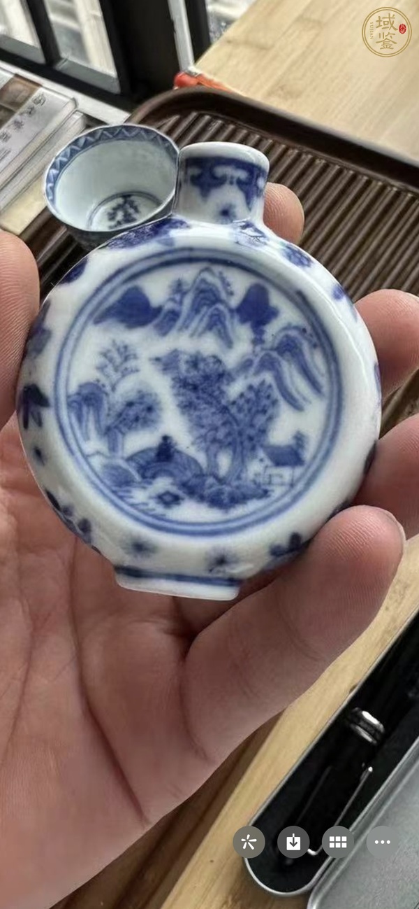 古玩陶瓷青花抱月瓶真品鑒賞圖