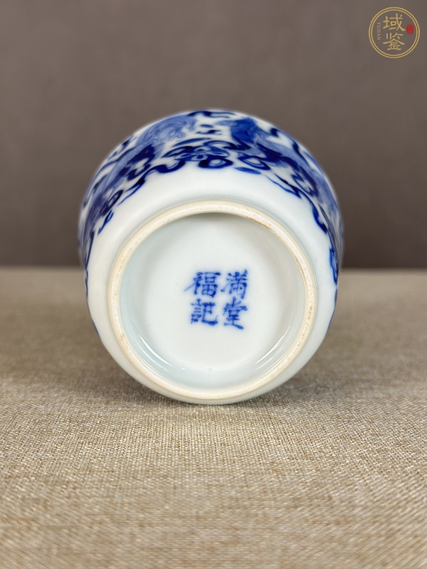 古玩陶瓷青花獅子繡球茶碗真品鑒賞圖