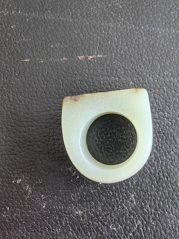 古玩玉器和田玉籽料戒指,秋梨皮拍賣,當前價格1200元