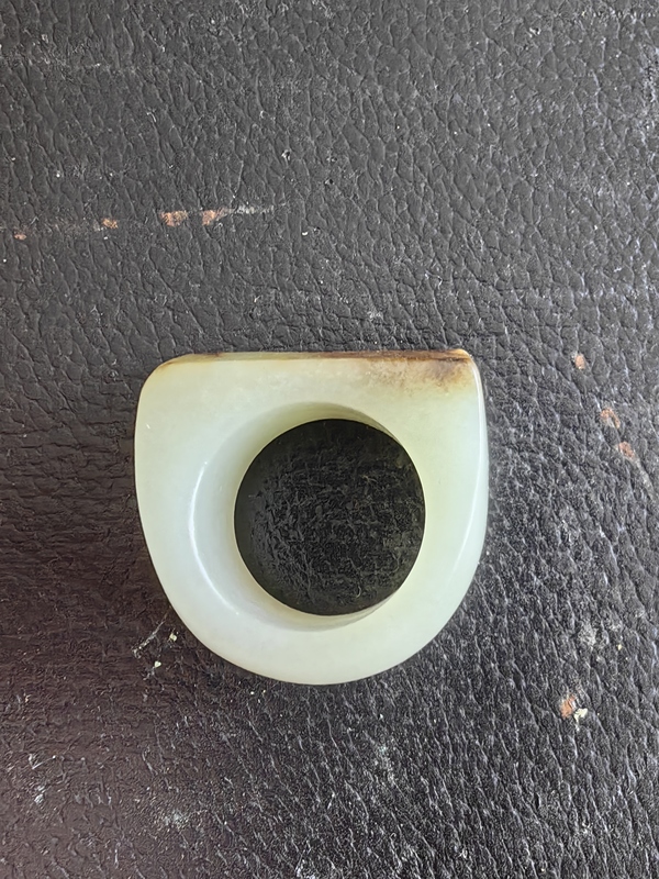 古玩玉器和田玉籽料戒指,秋梨皮拍賣,當前價格1200元
