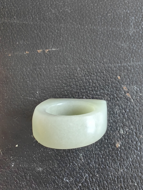 古玩玉器和田玉籽料戒指,秋梨皮拍賣,當前價格1200元