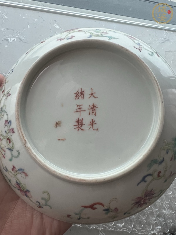 古玩陶瓷粉彩八寶紋盤真品鑒賞圖