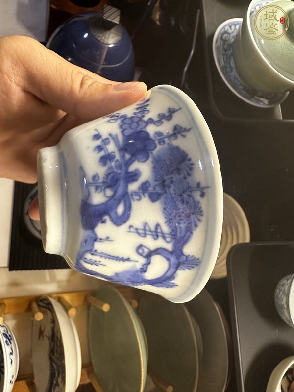 古玩陶瓷青花歲寒三友圖茶杯真品鑒賞圖