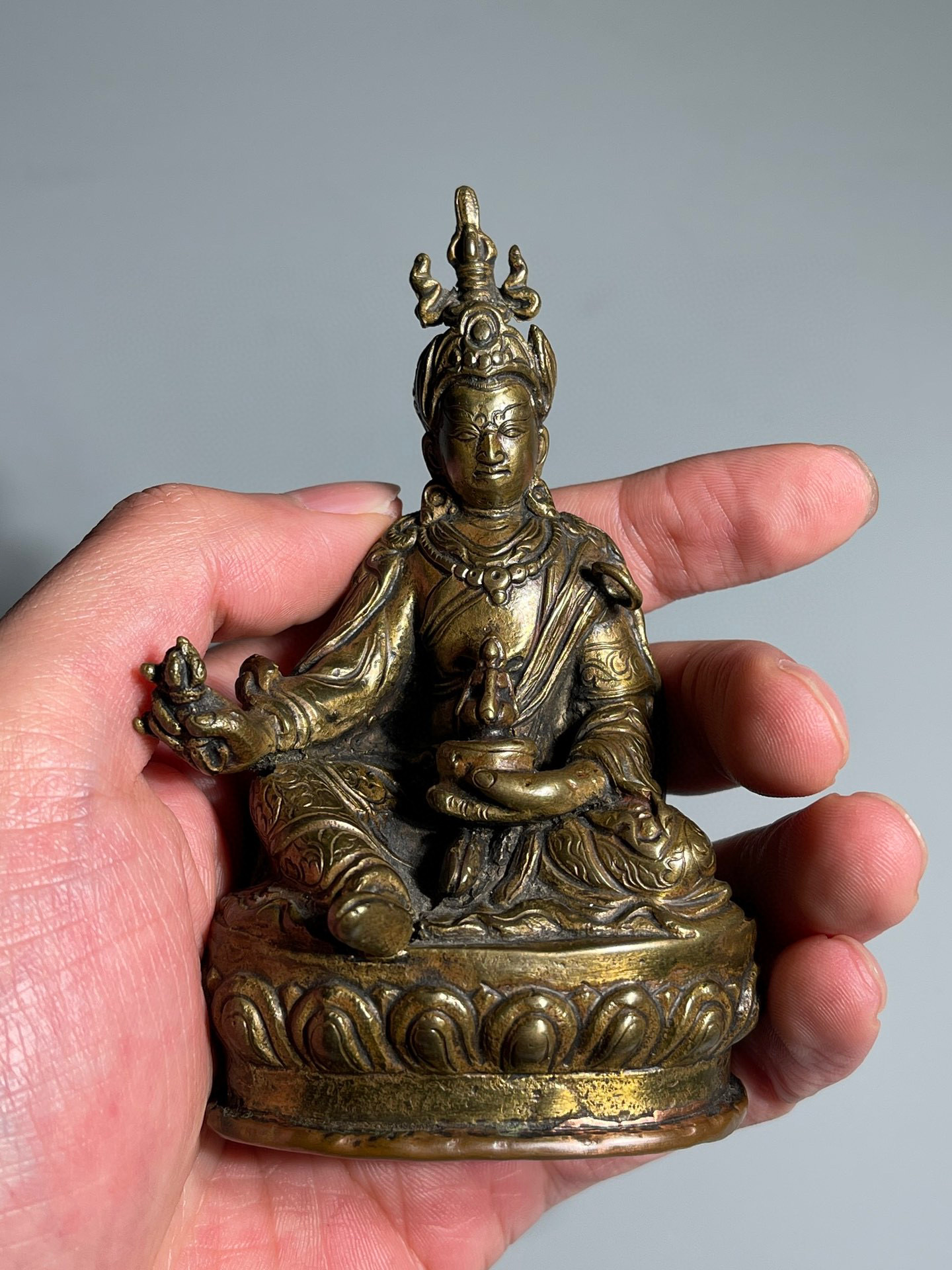 黄楊木彫 背屏蓮華 淨瓶観音仏像 置物 工芸品 黄楊木彫 背屏蓮華 淨瓶観音仏像 置物 工芸品 【公式通販】