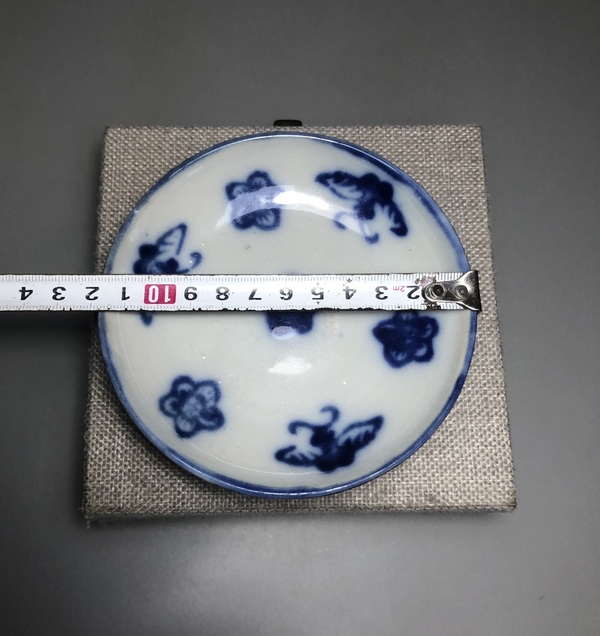 古玩陶瓷青花蝴蝶花卉紋高足貢盤拍賣,當(dāng)前價(jià)格888元