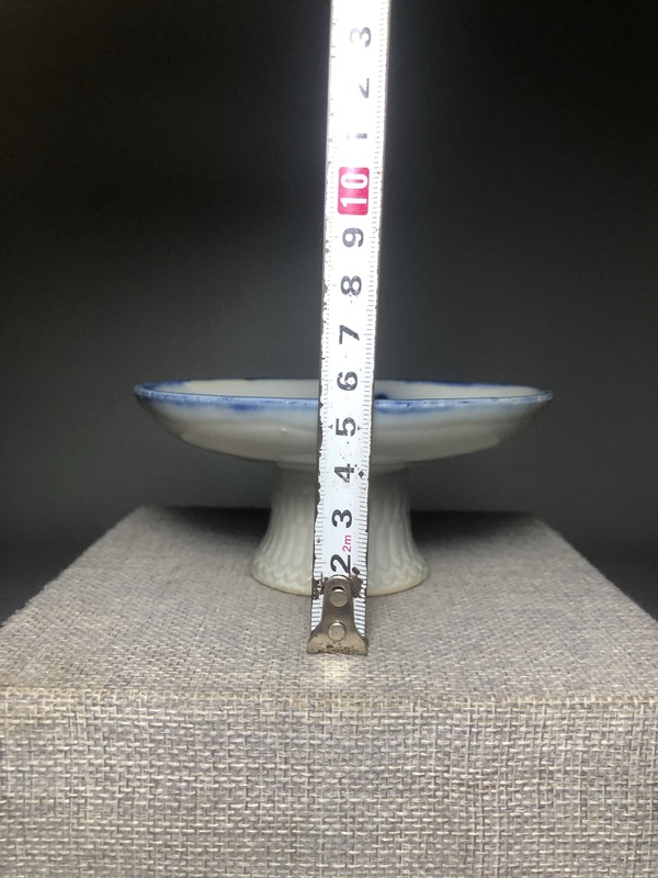 古玩陶瓷青花蝴蝶花卉紋高足貢盤拍賣,當(dāng)前價(jià)格888元