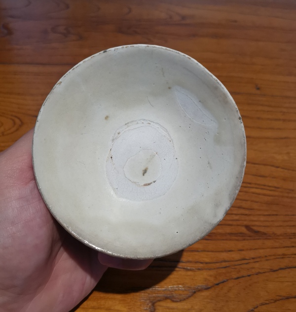 古玩陶瓷宋金?白釉斗笠盞拍賣(mài),當(dāng)前價(jià)格2200元