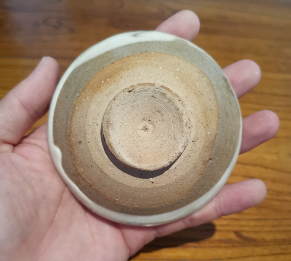 古玩陶瓷宋金?白釉斗笠盞拍賣(mài),當(dāng)前價(jià)格2200元