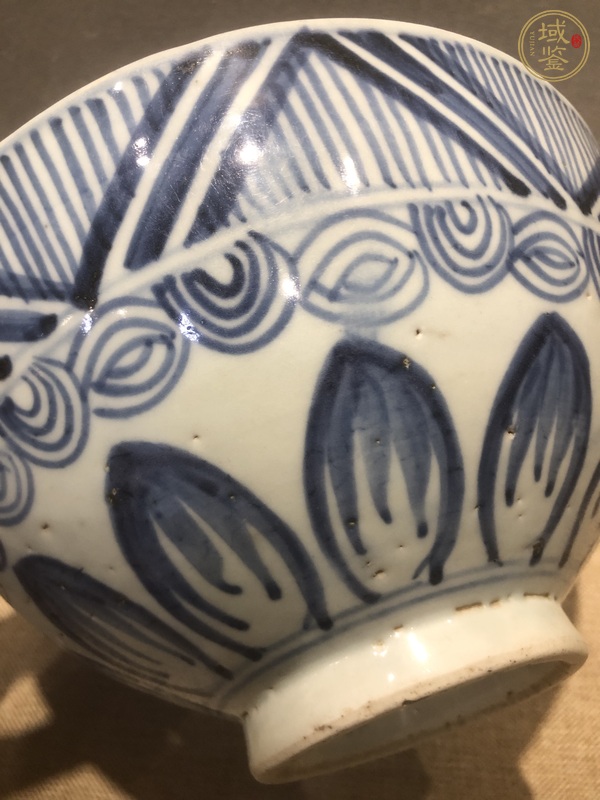 古玩陶瓷青花雞心碗真品鑒賞圖