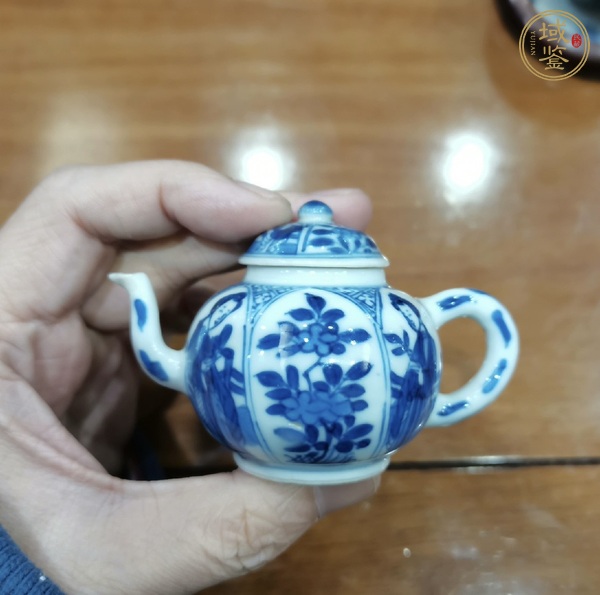 古玩陶瓷青花四美圖茶壺真品鑒賞圖