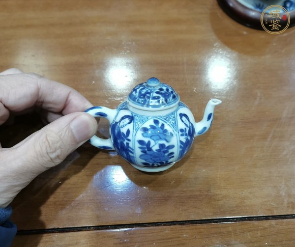 古玩陶瓷青花四美圖茶壺真品鑒賞圖