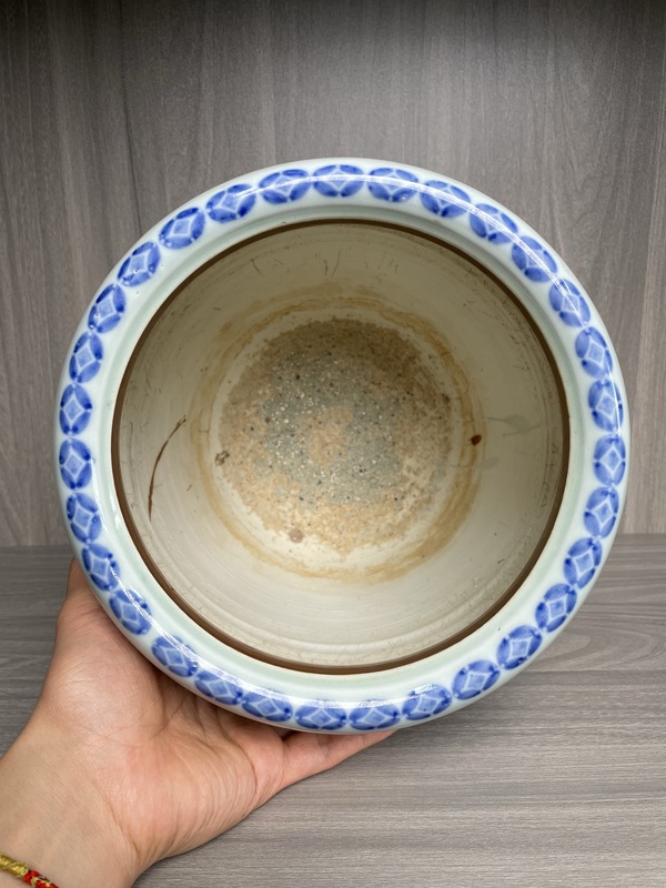 古玩陶瓷清中期 青花皮球花紋文房案缸拍賣,當前價格850元