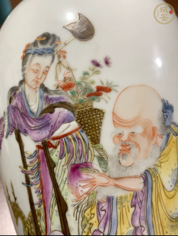 古玩陶瓷壽星圖粉彩瓶真品鑒賞圖