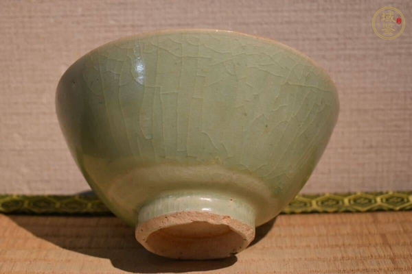 古玩陶瓷翠青釉茶碗真品鑒賞圖