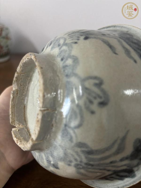 古玩陶瓷青花花卉紋茶碗真品鑒賞圖