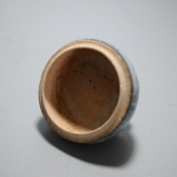 古玩陶瓷明中期青花花卉紋香丸盒拍賣,當前價格1980元