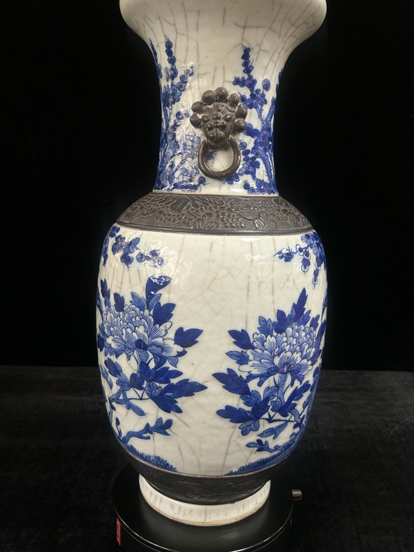 古玩陶瓷青花鐵銹花花卉紋鋪首瓶拍賣,當前價格9800元