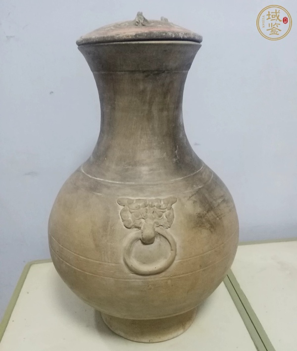 古玩陶瓷灰陶鋪首銜環(huán)漢壺真品鑒賞圖