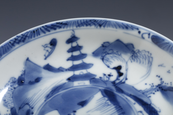 古玩陶瓷清康熙·青花山水人物紋碟拍賣,當前價格1688元