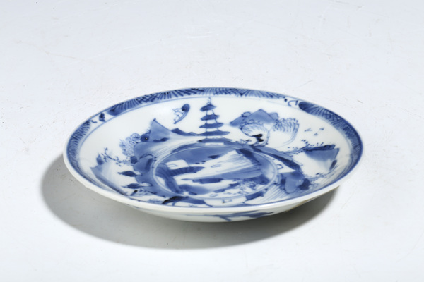 古玩陶瓷清康熙·青花山水人物紋碟拍賣,當前價格1688元