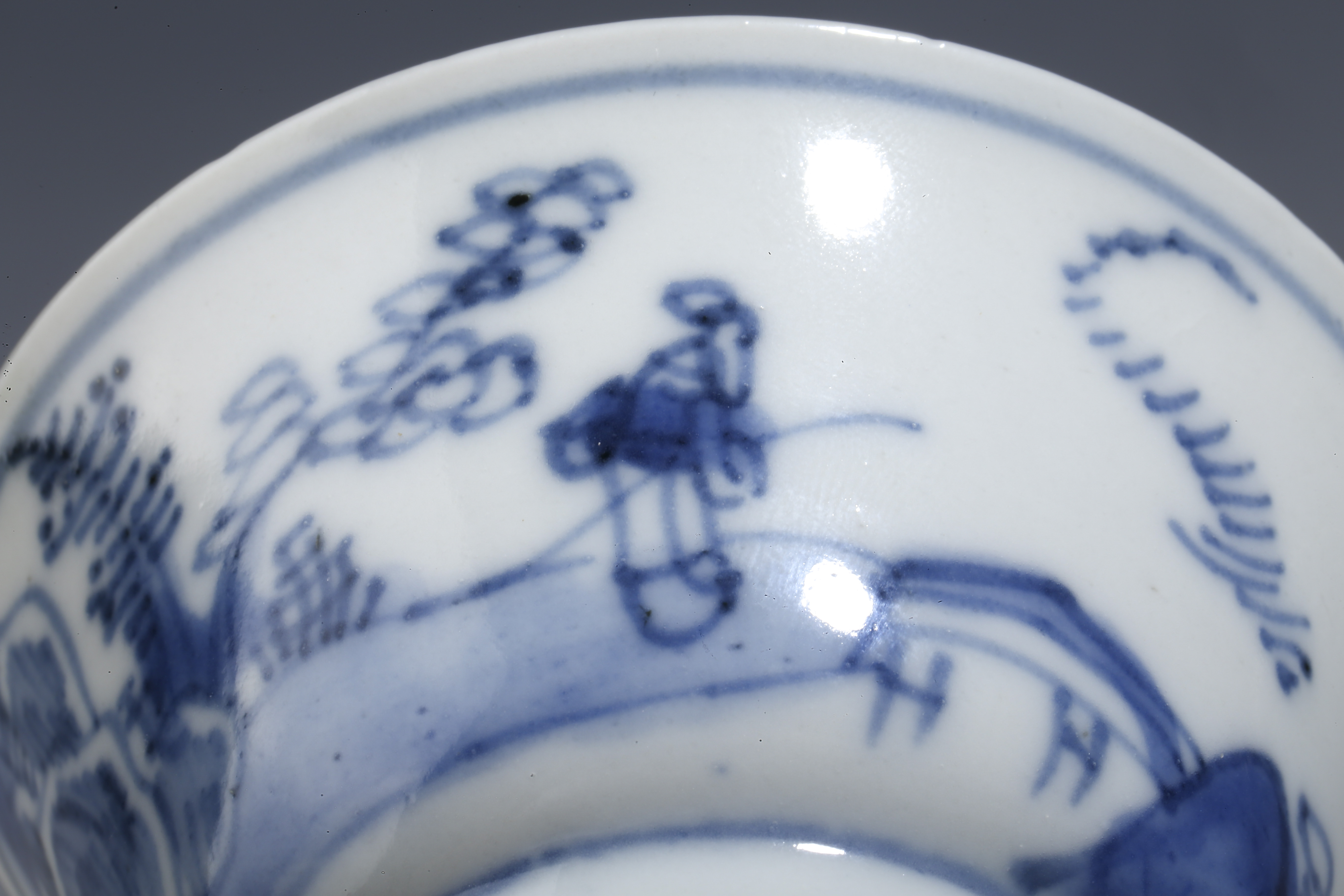 中国 大清康熙年製 青花 山水人物文 花瓶 壷 時代箱 M R8748