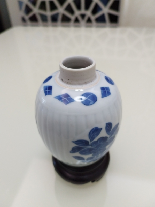 古玩陶瓷清康熙青花折枝花卉紋瓜楞罐拍賣，當(dāng)前價格6000元