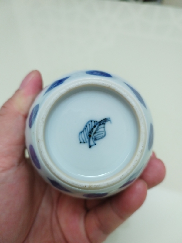古玩陶瓷清康熙青花折枝花卉紋瓜楞罐拍賣，當(dāng)前價格6000元