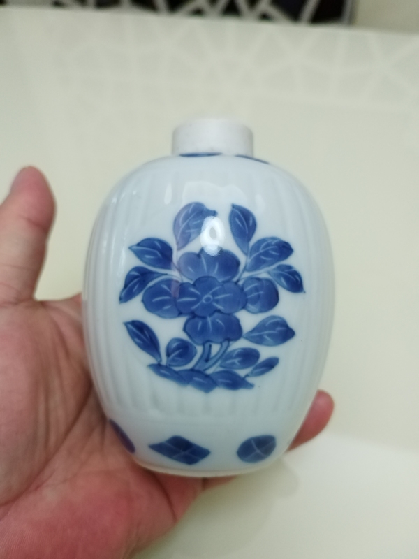 古玩陶瓷清康熙青花折枝花卉紋瓜楞罐拍賣，當(dāng)前價格6000元