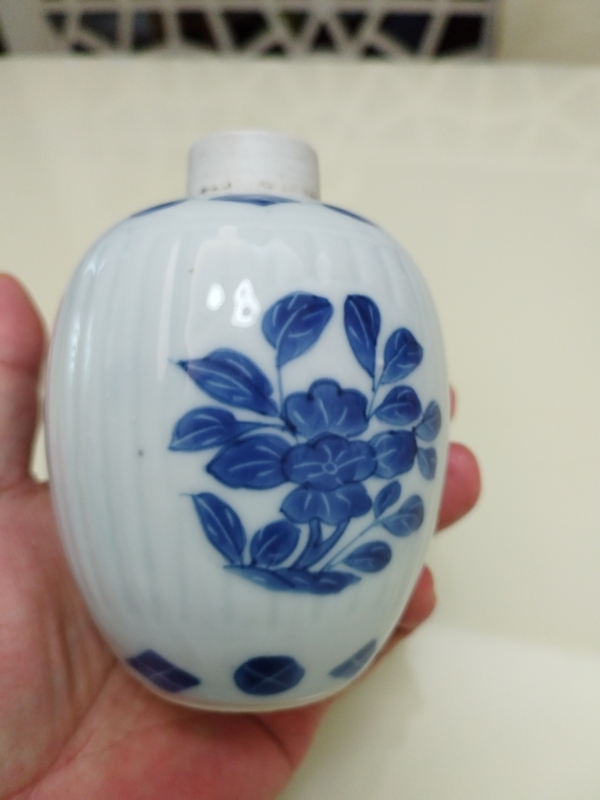 古玩陶瓷清康熙青花折枝花卉紋瓜楞罐拍賣,當前價格6000元